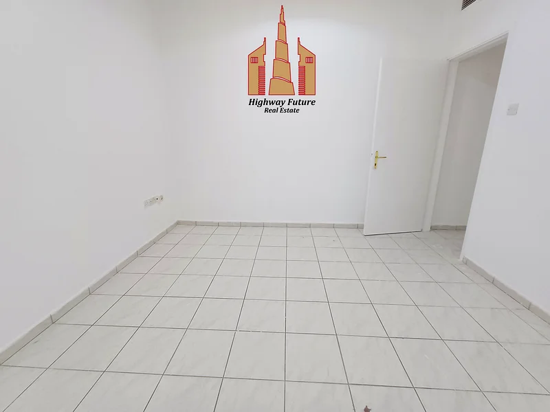شقة من غرفة نوم واحدة مع شرفة ● مبنية بالكامل للعائلات ● بهو مغلق مع باب63811944778242112