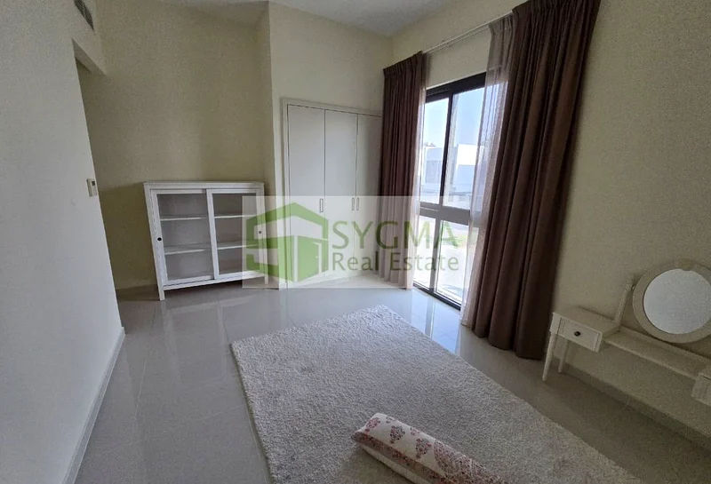 R2EM | 3 غرف نوم | خادمة | موقع متميز | جاهز63740961637251111