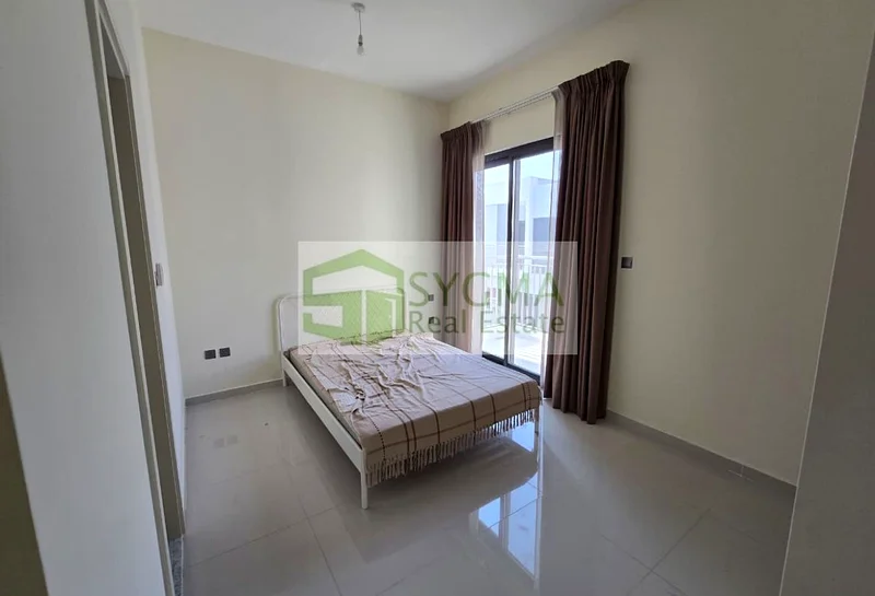 R2EM | 3 غرف نوم | خادمة | موقع متميز | جاهز63740961637251113