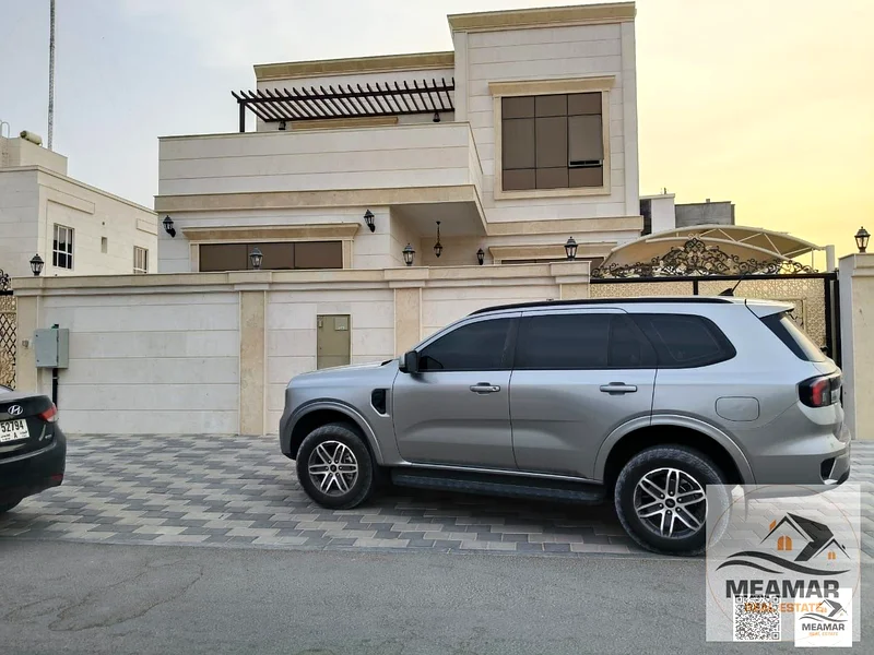 فيلا للبيع بسعر 85 ألف سنويًا، مع كراج مغطى ومساحة ساحة63718195683459113