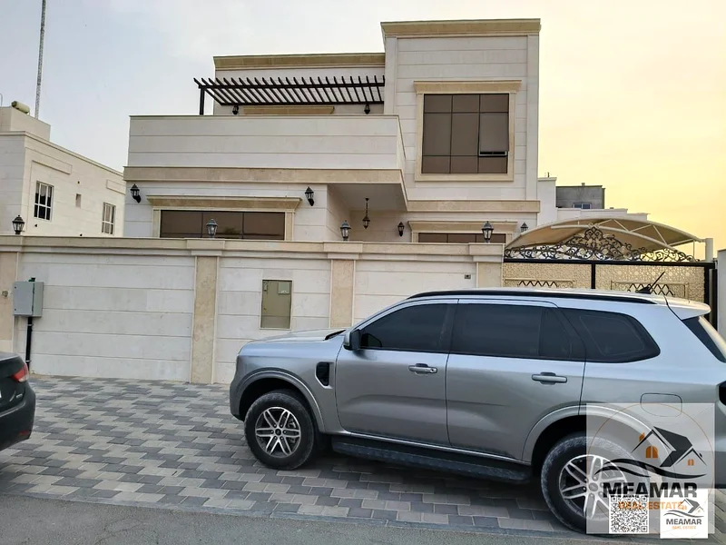 فيلا للبيع بسعر 85 ألف سنويًا، مع كراج مغطى ومساحة ساحة63718195683459110