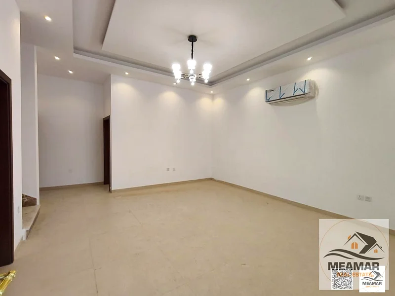 فيلا للبيع بسعر 85 ألف سنويًا، مع كراج مغطى ومساحة ساحة63718195683459114