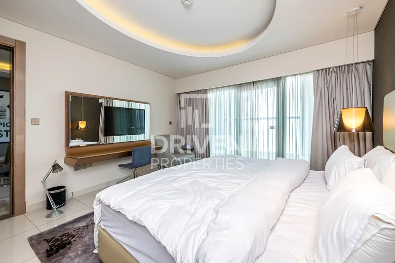 Exquisite Unit | Desirable Location | Vacant63795743347970113