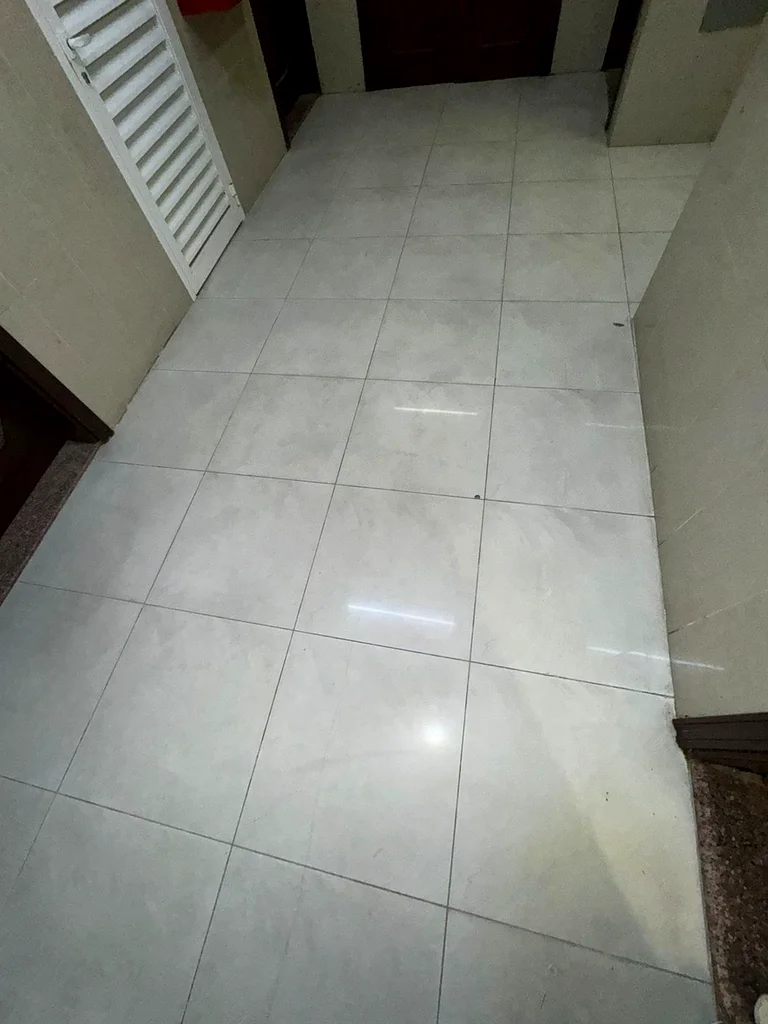 عرض خاص للإيجار الشهري - شقة بدون أثاث 📍 عجمان - بجانب دوار السفينة (موقع متميز)63708237443970112