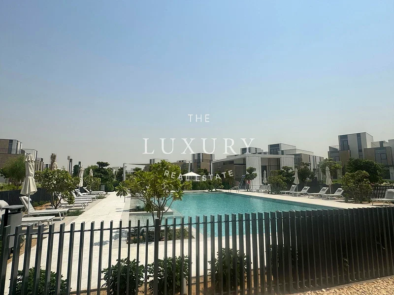 Corner Unit | Single Row | Near Amenities63807551412483111