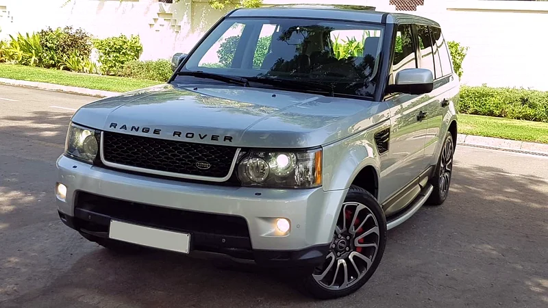 ELITE SLIVER RANGE ROVER SPORT SUPERCHARGE .. FULLY LOADED..
GCC .. LOW MILES .. FREE ACCIDENT63699060571393113