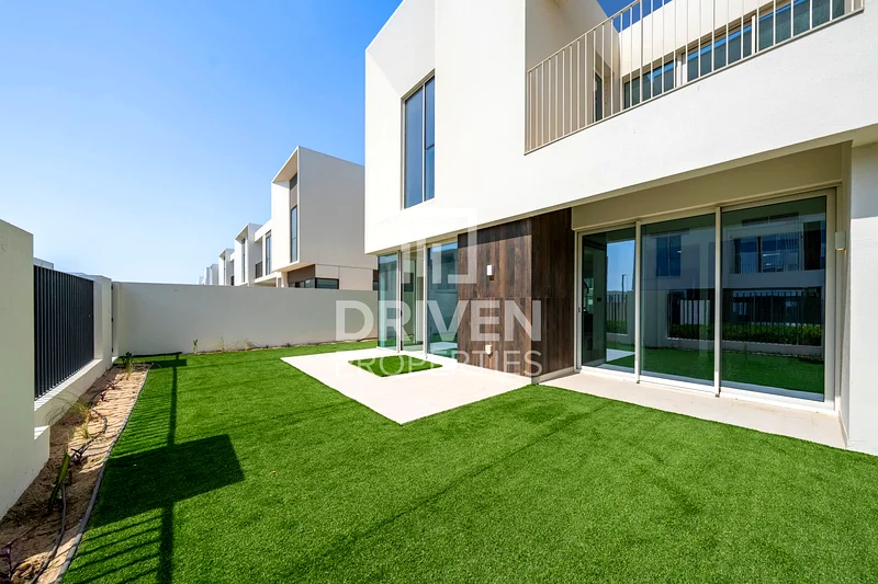 Linear Park | 4 Plex | Elegant Unit | New Handover63732391423619110