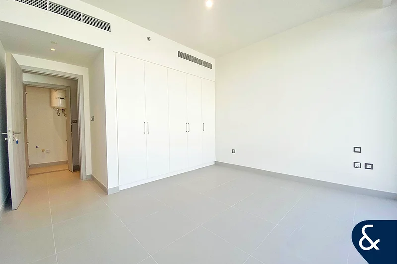 1 Bedroom | Large Layout | Prime Location64025806578307114