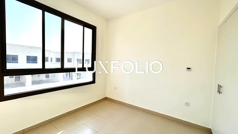 واسع | مناسب للعائلات | حزام أخضر63736617599107114