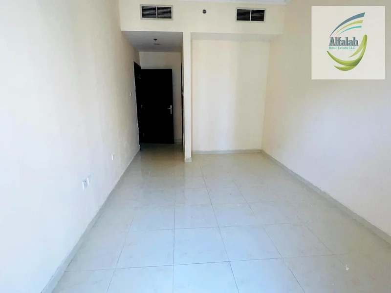 Apartment63712239942403112