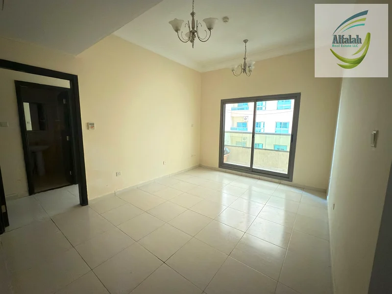Apartment63712239942403111