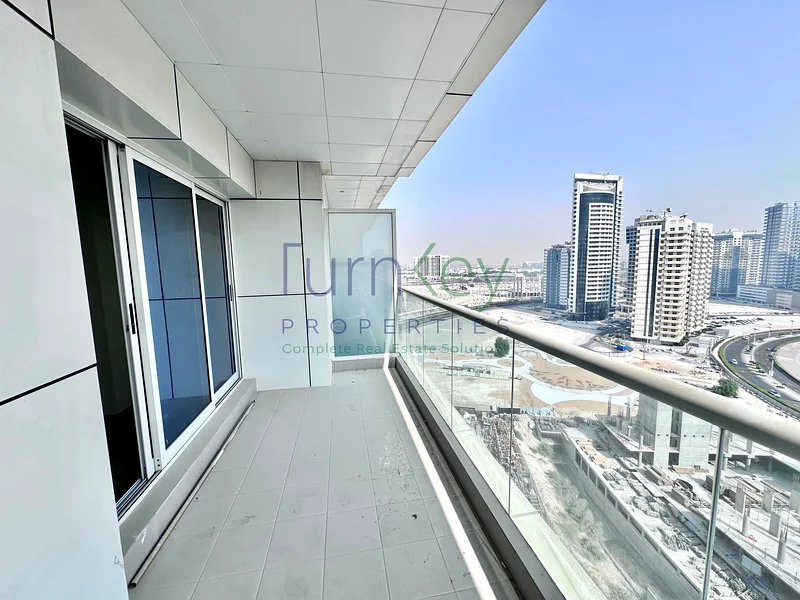 Spacious layout | semi closed kitchen | open view63734637116803110