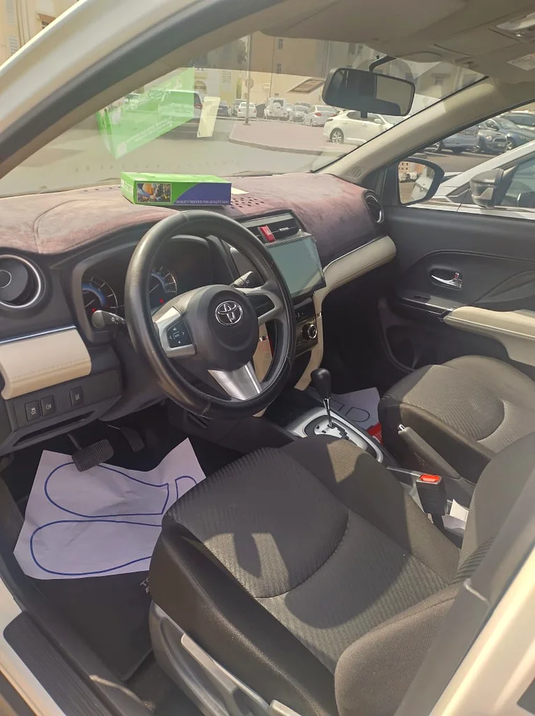 بيع عاجل لسيارة تويوتا راش من المالك الأول63699049291905111