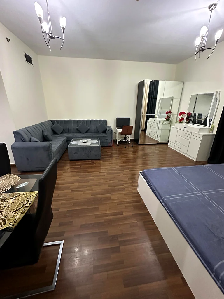 LUXURY MASTER BEDROOM FOR FAMILY NEAT  CLEAN JUST OPP. METRO63796367249921113