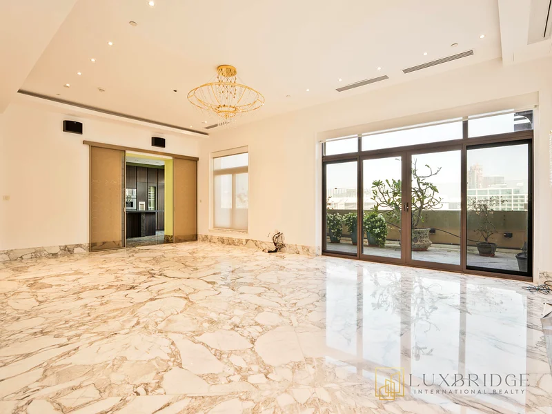 Spacious | Exclusive | Vacant | Upgraded64007911466497111