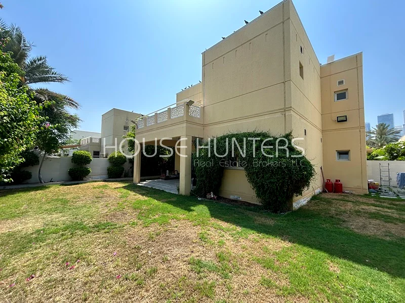 Fully Upgraded | Single Row | Perfect Location63726113837570110