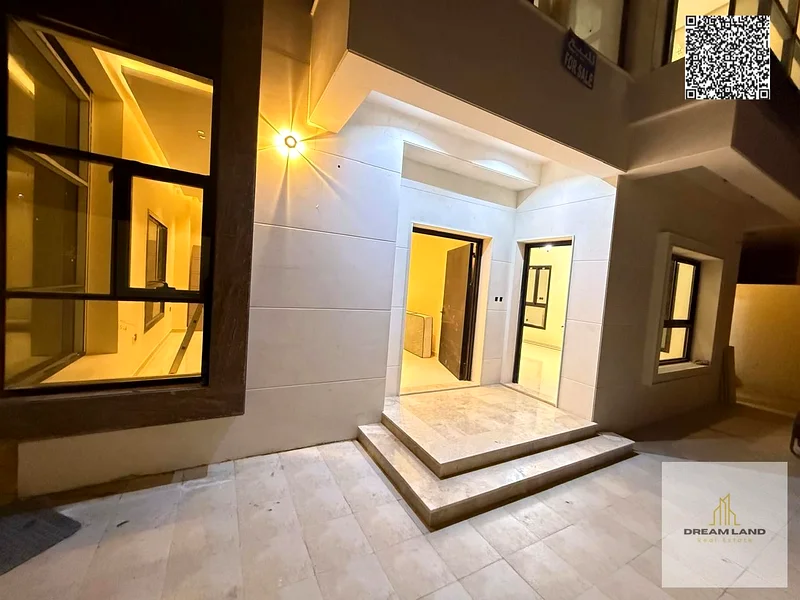 For sale, a villa in Al Helio, Ajman, 5 master bedrooms, a living room and a hall, at an attractive price. It is distinguished by its strategic locati63910536838017111