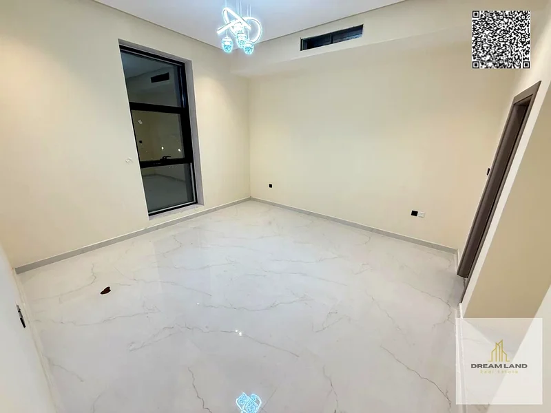 For sale, a villa in Al Helio, Ajman, 5 master bedrooms, a living room and a hall, at an attractive price. It is distinguished by its strategic locati63910536838017112