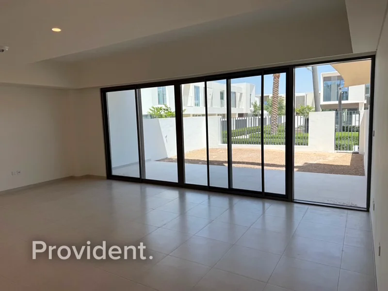 Prime Location | Single Row | Park view63733234708993114