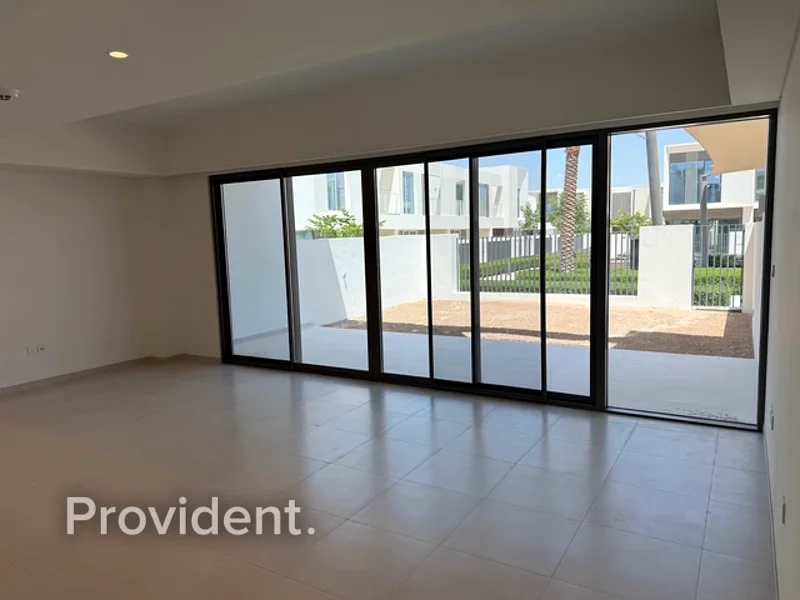 Prime Location | Single Row | Park view63733234708993113