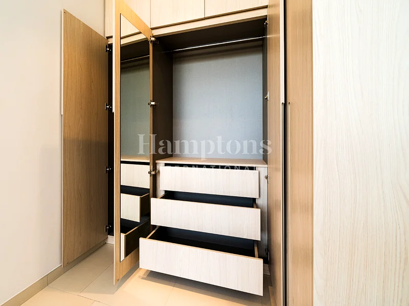 Corner Unit | Central Park View | VOT64016414053889112