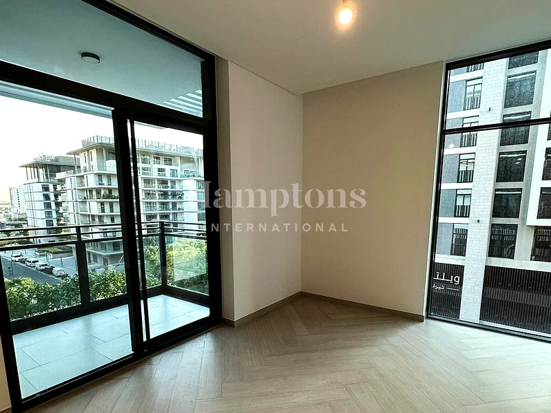 Corner Unit | Central Park View | VOT64016414053889113