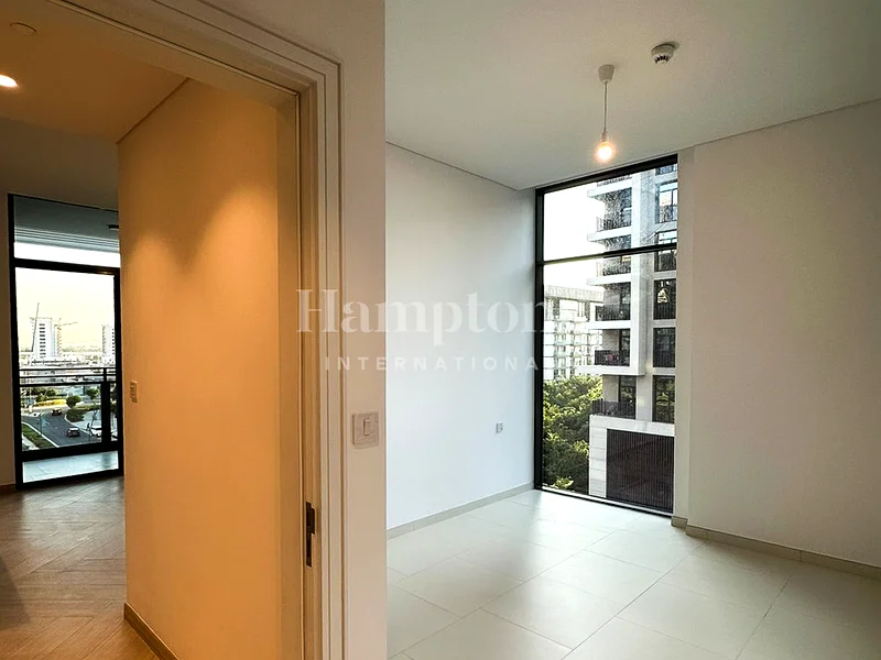 Corner Unit | Central Park View | VOT64016414053889111