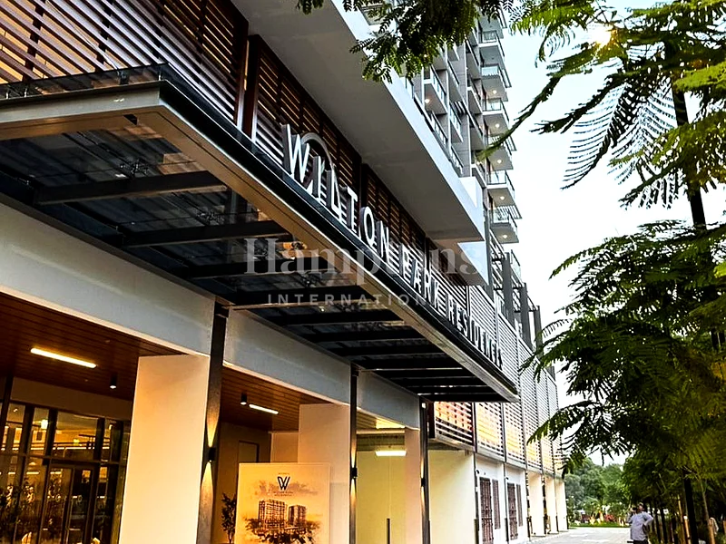 Corner Unit | Central Park View | VOT64016414053889110