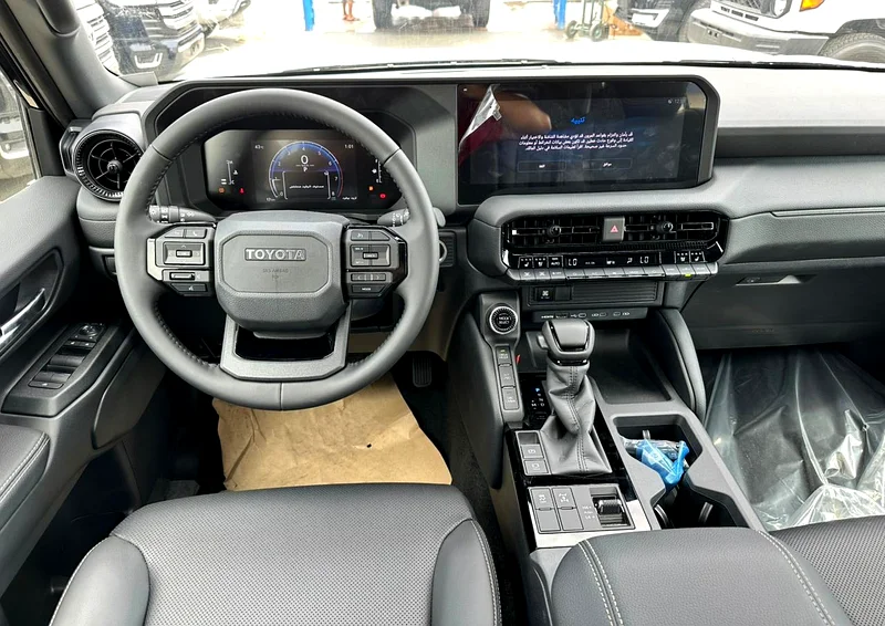 TOYOTA PRADO 2.4L PETROL BLACK 2025 GCC ALL ROUNDER FULL (Export Only)63700381009153114