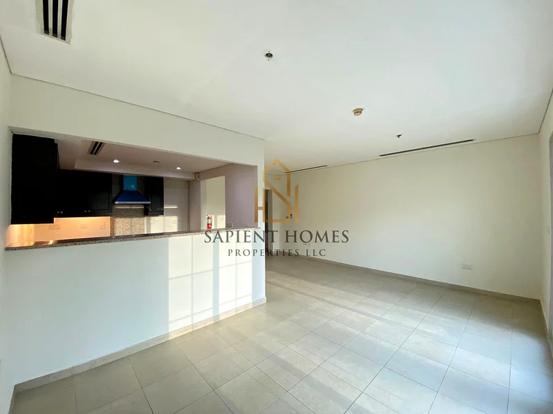 Prime Location - Corner Unit ! Converted ! Landscape Garden63782826996355114