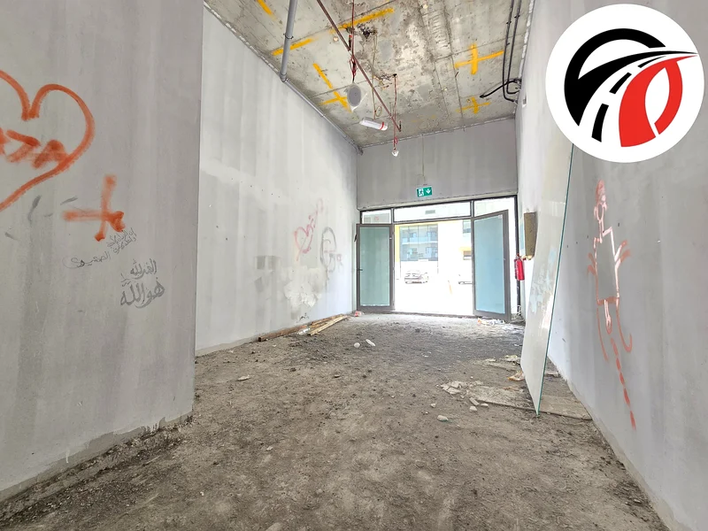 Hot location/ best price shop for rnt / available for any type of business64065595966722114