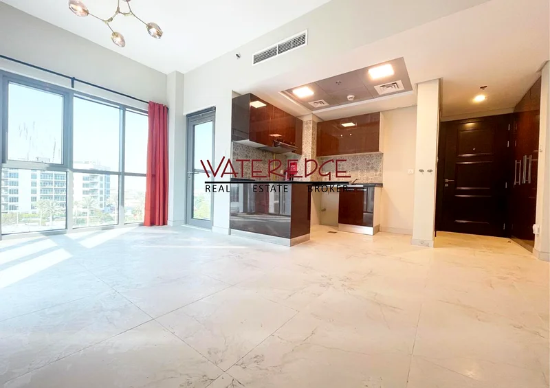 Large Layout | Pool Side | Balcony63750644816131110