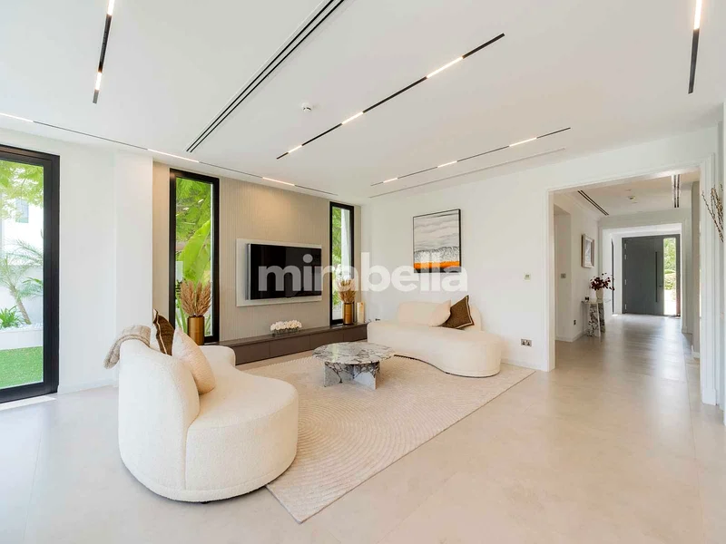 Exclusive | Fully Renovated | Golf Course View63926621874562114