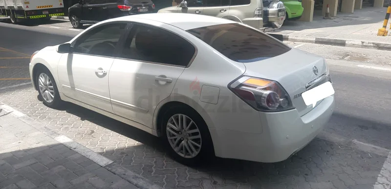 NISSAN ALTIMA 201263699056318210112