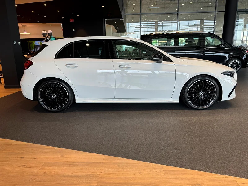 مرسيدس بنز A200 هاتشباك AMG 2025 | ضمان 5 سنوات أو 150,000 كم لدول مجلس التعاون الخليجي63700563797249112