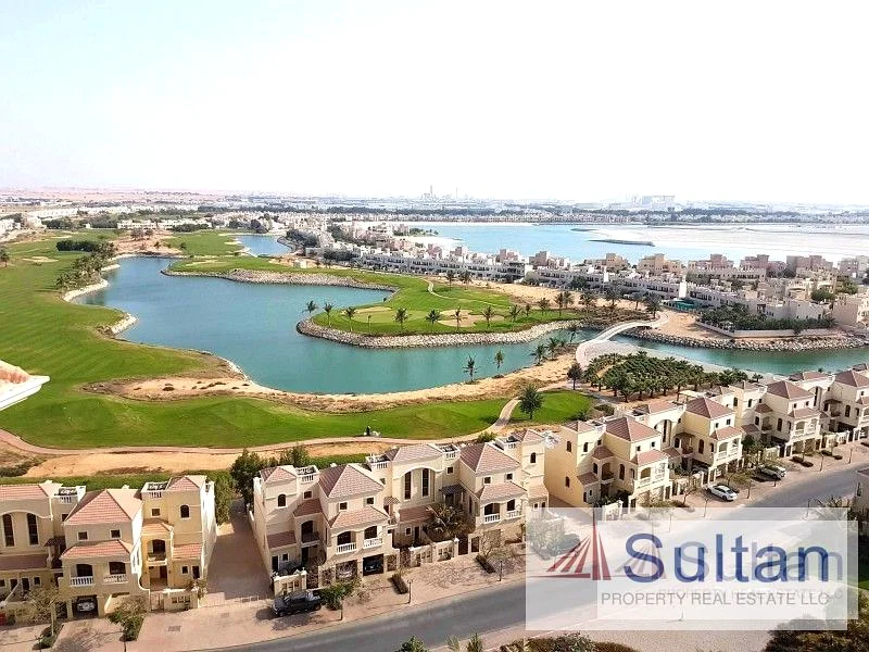 Stunning 1 Bed Stunning 1BR apartment with Lagoon View Walk-able To Beach63861479843203110