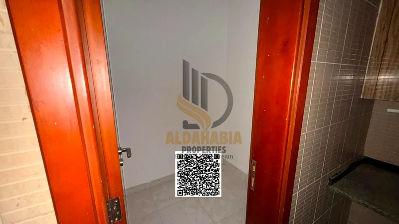 🏢🌟 شقة واسعة مكونة من 3 غرف نوم مع غرفة خادمة للبيع – أبراج فالكون، عجمان 🌟🏢63885667224962114