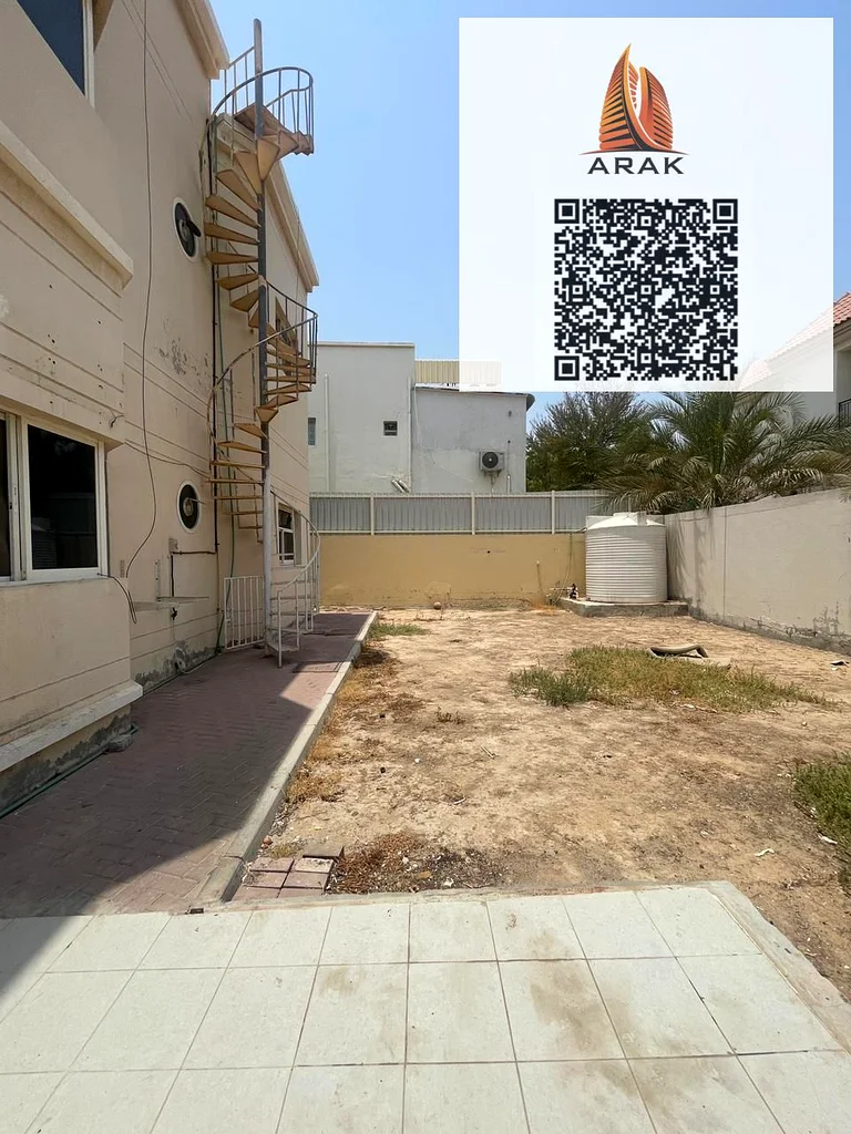 🏡 فيلا فاخرة للإيجار – الجرف | عجمان 📍 الموقع: الجرف – خلف الجامعة مباشرةً   📐 مساحة الأرض: 15,000 قدم مربع63715122681985112