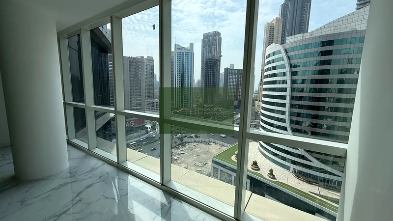 مساحة مكتبية مجهزة بالكامل في برج B2B – 145,000 درهم إماراتي سنويًا63815529602947113