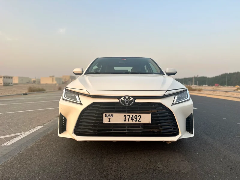 Toyota  YARIS 2023 super clean car63699051345027114