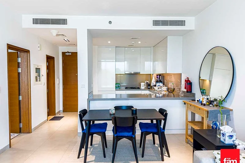 Spacious 1BR | VOT l Dubai Skyline View63973718377858112