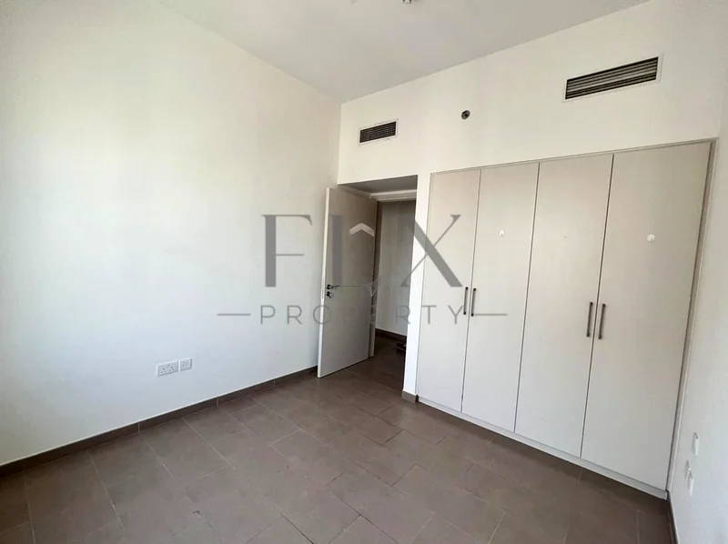 Modern 3BR | Community View | Spacious Layout63754324365569112