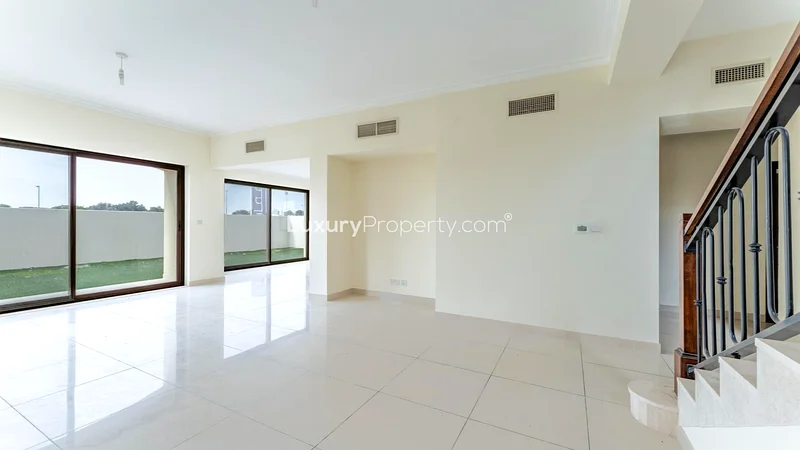Single Row | Private Location | Vacant63727208396161112
