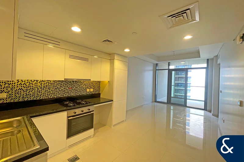 High Floor | Canal & Stables View | Vacant63794667094017112