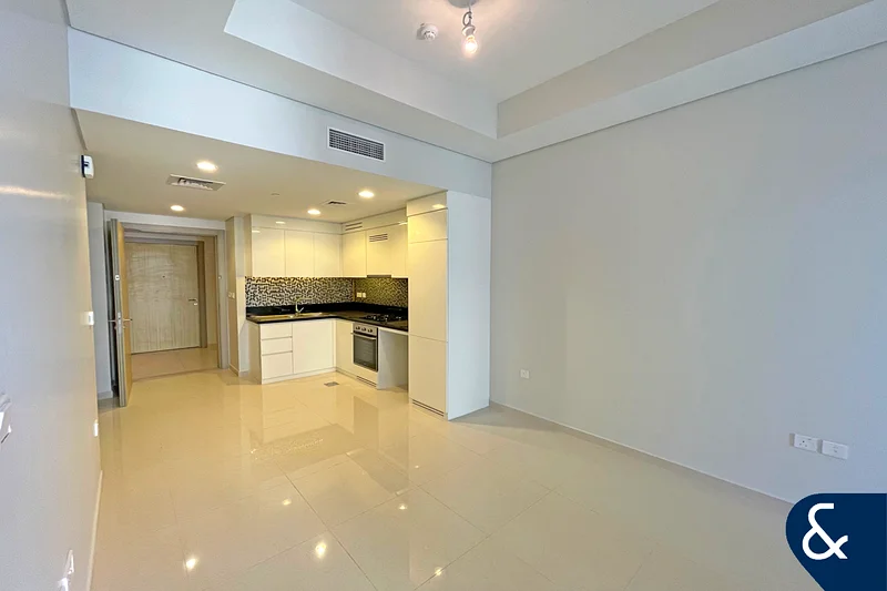 High Floor | Canal & Stables View | Vacant63794667094017111
