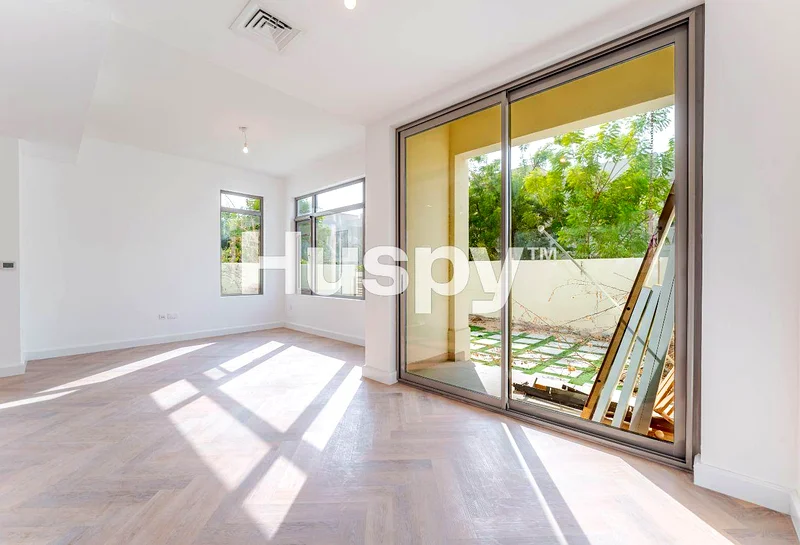 Large Plot | Upgraded | Vacant63919101577858114