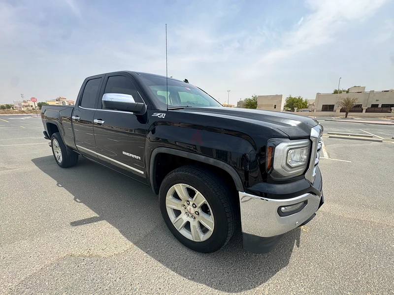 Very Clean Full Option Well Maintained GMC Sierra Z71 1500SLT GCC63699028230018111
