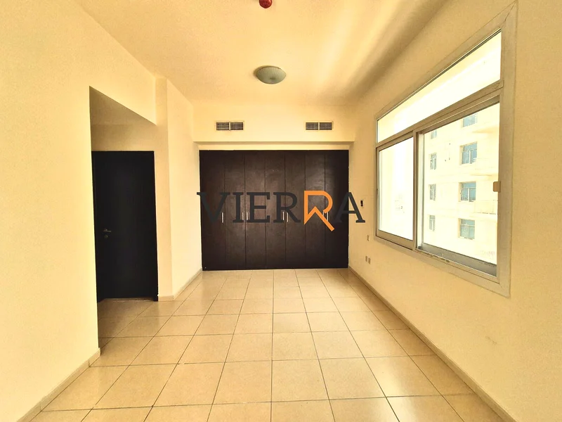 Amazing layout l Ready to move l U shape balcony l Free hold63934142786817113