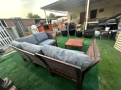 Appalaro set 5 seater with cushions all in good condition and table