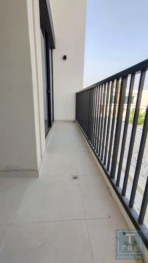 3 غرف نوم + غرفة خادمة | بالقرب من المدخل | مجتمع هادئ63737272688514114